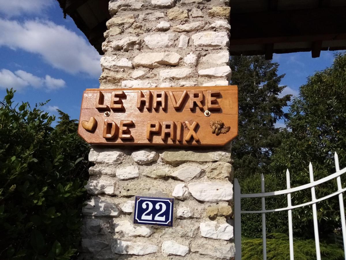 Havre De Paix Au Bords De L'Eure - Divers Hebergements Garennes-sur-Eure Exterior photo